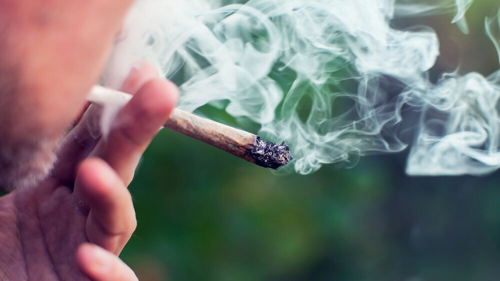 Cannabis liegt nach Tabak und Alkohol auf Platz drei der am häufigsten konsumierten psychoaktiven Substanzen in Deutschland.