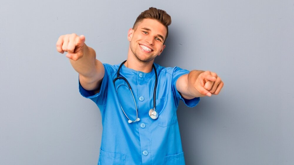 Krankenpfleger Altenpfleger glücklich