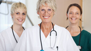 ein gutes team im krankenhaus