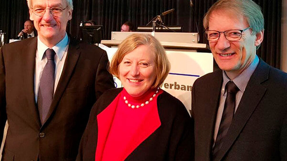 Nach der Wahl (v.l.n.r.): ZA Harald Schrader, Dr. Gudrun Kaps-Richter und Dr. Peter Bührens