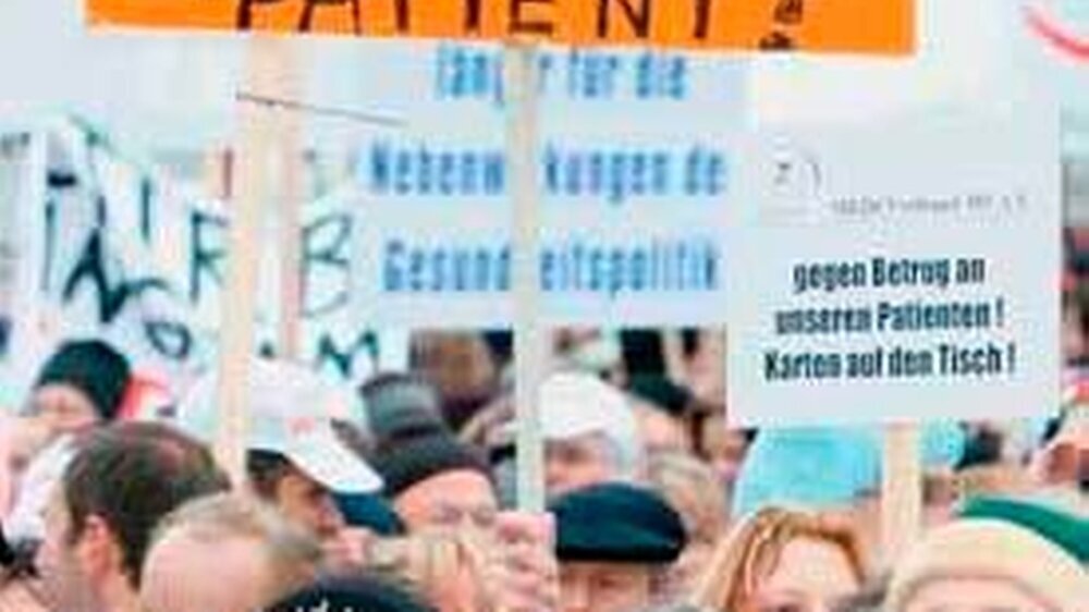 Öffentlicher Protest – die Ärzte machen ihrem Ärger Luft.