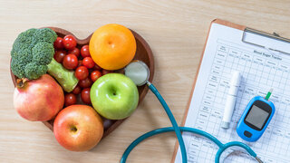 Diabetes Überwachung und gesundes Essen