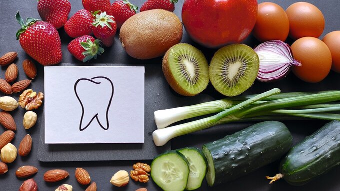 Symbolbild gesunde Ernährung und Zähne
