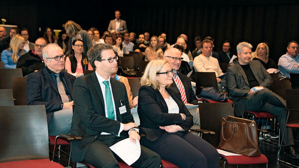 Der Kongress der Zahnärztekammer Westfalen-Lippe interessierte nicht nur junge Zahnärzte. | Der Kongress der Zahnärztekammer Westfalen-Lippe interessierte nicht nur junge Zahnärzte. |