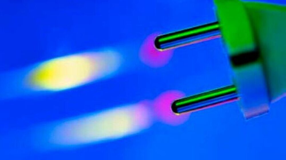 Alle elektrischen Geräte unterliegen einer besonderen Wartung und Bestimmung – auch in der Zahnarztpraxis.