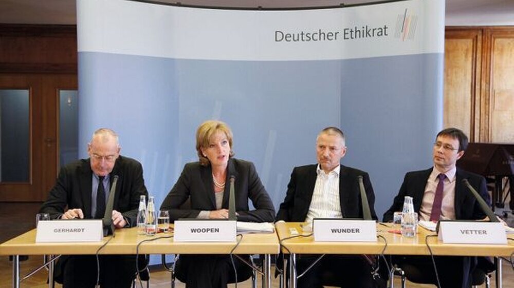 Die Vertreter des Ethikrates haben Ihre Empfehlungen zum Thema Demenz in Berlin vorgestellt.