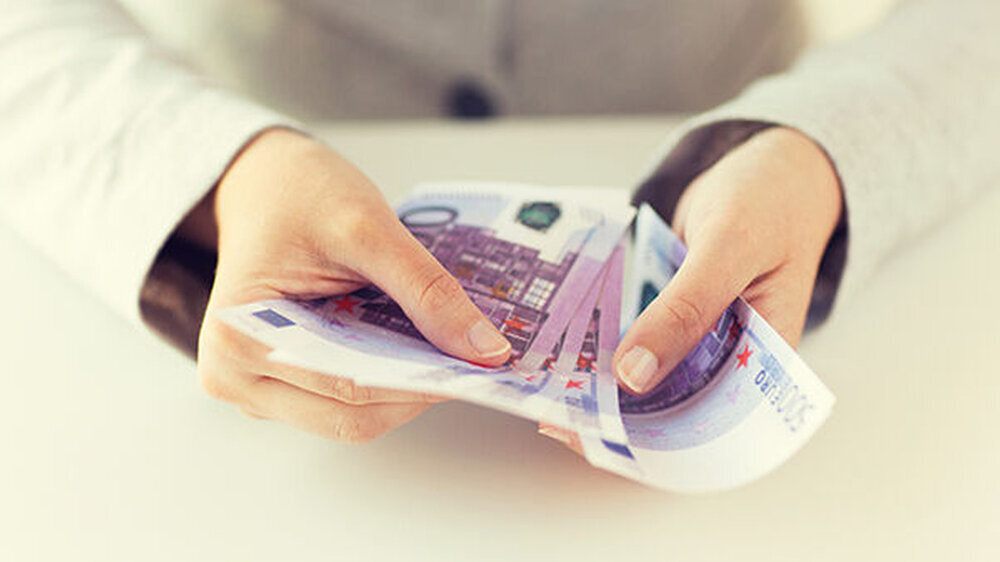 ZFA liegen mit 27.932 Euro Bruttojahresgehalt auf Platz acht.
