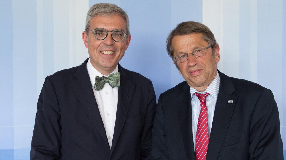 Der neue und der bisherige Präsident des MFT: Prof. Dr. Matthias Frosch (links) und Prof. Dr. Heyo K. Kroemer.