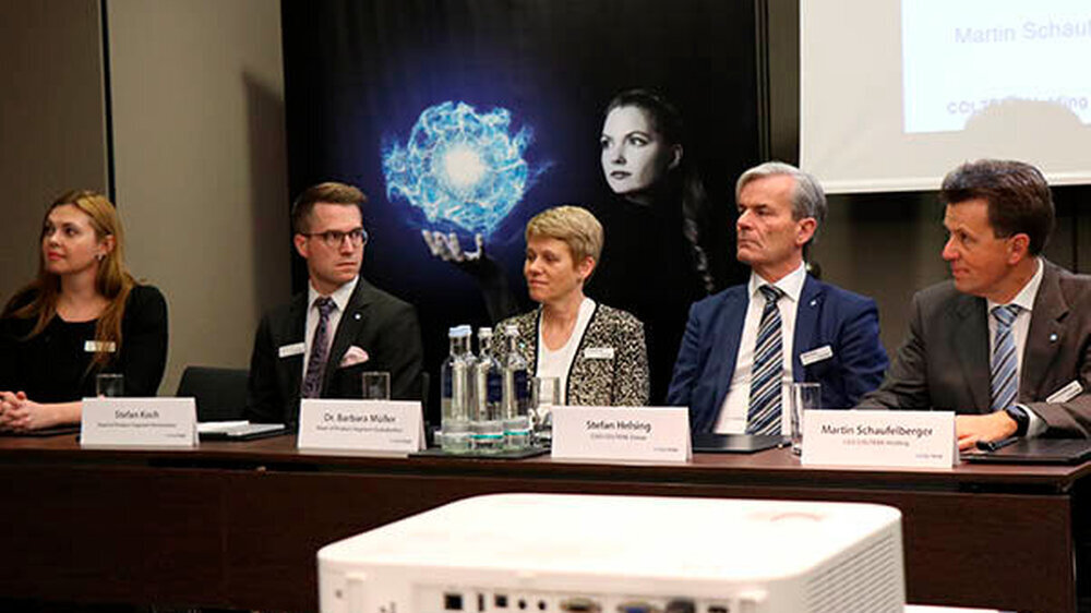 Die Runde im Überblick (v.l.n.r.): Alana Ross, SciCan Business Unit Manager, Stefan Koch, Head of Product Segment Restoration, Dr. Barbara Müller, Head of Product Segment Endodontics, Stefan Helsing, COO COLTENE Group, und Martin Schaufelberger, CEO COL