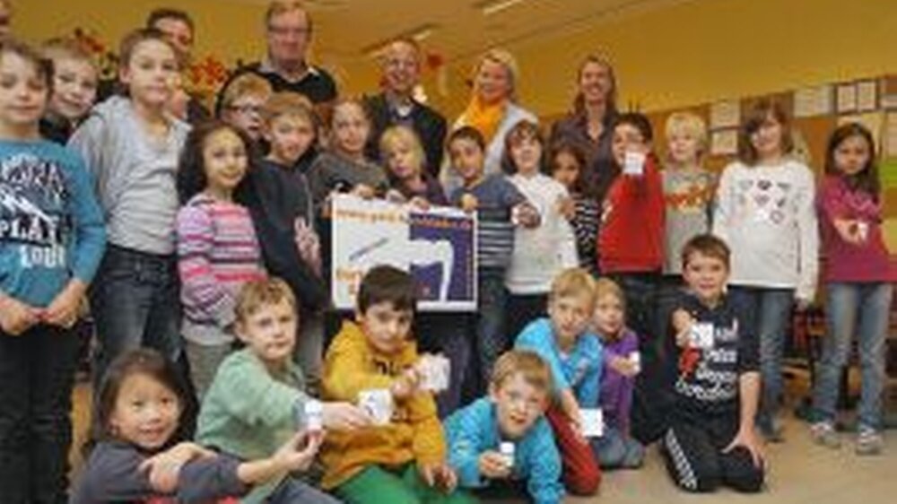Stetige Hilfe: Mit einer neuen Spendenaktion macht der dozv auf sich aufmerksam. In dem seit 1999 bestehenden Verein sind mittlerweile mehr als 200 der rund 350 niedergelassenen Zahnärzte aus Dortmund Mitglied.\r\n