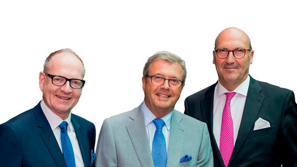 v.l.n.r.: Martin Hendges, Stellvertretender Vorsitzender des Vorstandes der KZBV; Dr. Wolfgang Eßer, Vorsitzender des Vorstandes der KZBV; Dr. Karl-Georg Pochhammer, Stellvertretender Vorsitzender des Vorstandes der KZBV