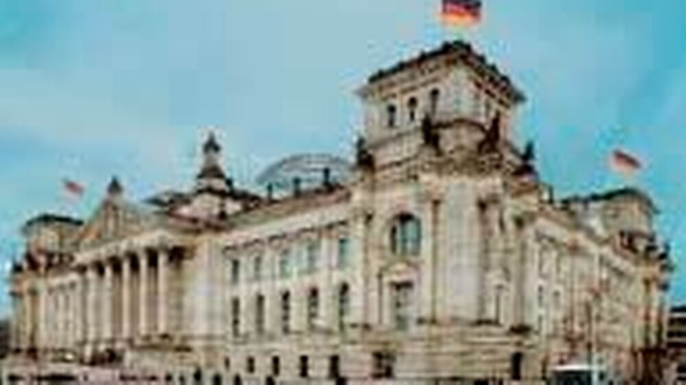 Dunkle Wolken über dem Bundestag: Ende des Monats widmen sich die Parlamentarier dem GMG.