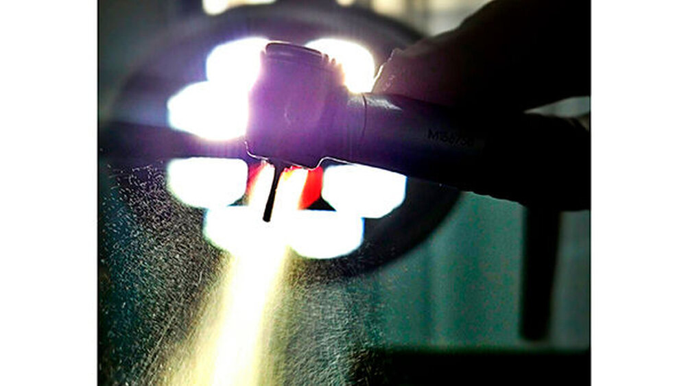 Abbildung 1: Die wasserführenden Systeme einer Zahnarztpraxis sollten regelmäßig wasserhygienisch untersucht werden. |