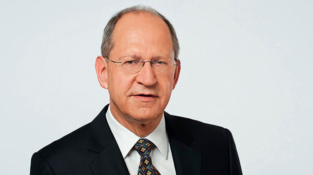 Dr. Peter Engel