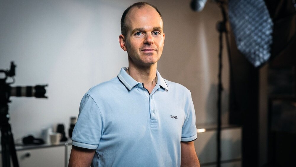 Carsten Rusch hat die Firma Kreativfilm gegründet und unterstützt Praxen bei der Erstellung von Imagefilmen.