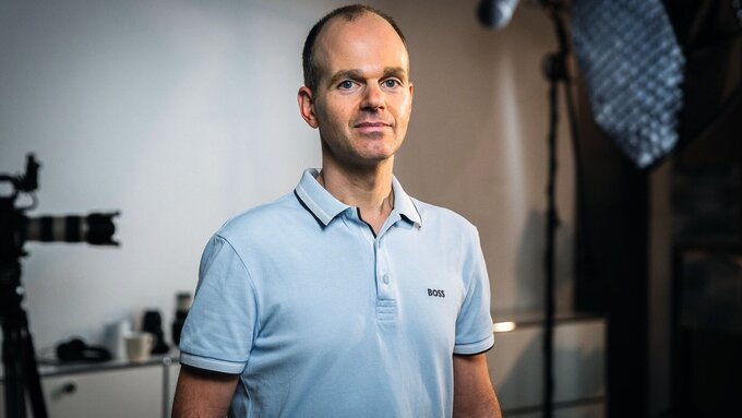 Carsten Rusch hat die Firma Kreativfilm gegründet und unterstützt Praxen bei der Erstellung von Imagefilmen.