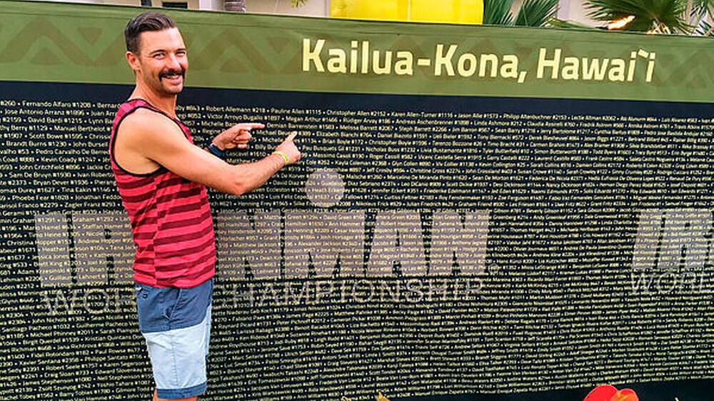 Wall of Fame: Wer hier mit seinem Namen steht, gehört zu den Top-Triathleten der Welt. Im Oktober 2016 trat Barrenstein bei den Ironman- Weltmeisterschaften in Kona/Hawaii an. Ein halbes Jahr zuvor hatte er beim niederländischen Ironman-Wettkampf in Maa Wall of Fame: Wer hier mit seinem Namen steht, gehört zu den Top-Triathleten der Welt. Im Oktober 2016 trat Barrenstein bei den Ironman- Weltmeisterschaften in Kona/Hawaii an. Ein halbes Jahr zuvor hatte er beim niederländischen Ironman-Wettkampf in Maastricht den ersten Platz in seiner Alterklasse belegt – gleichbedeutend mit der Qualifikation für die Weltmeisterschaft.