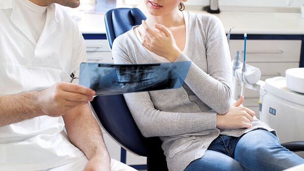 Der BGH hat die Freiberuflichkeit von Vertrags- (Zahn-)Ärzten gestärkt – jedoch gleichzeitig den Gesetzgeber in die Verantwortung genommen, bei der Korruption im Gesundheitswesen das Strafgesetz zu überprüfen. \r\n