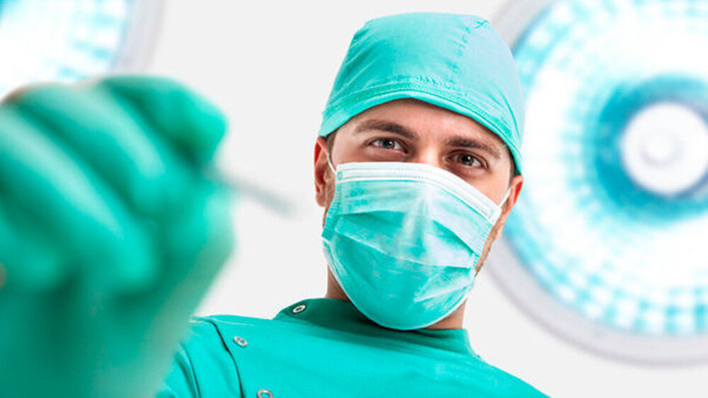 An deutschen Kliniken wird immer mehr operiert. Die Frage nach den Gründen beantworten Kassen und Krankenhausgesellschaft unterschiedlich.