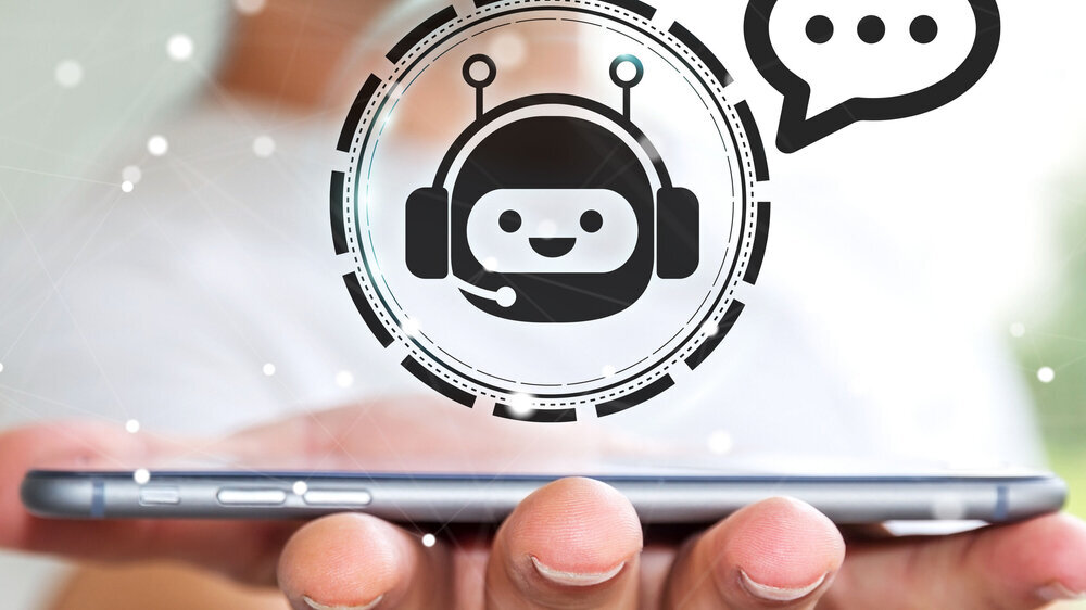 In leicht verständlicher Sprache stellt der digitale Chatbot Fragen zum Beschwerdebild und bietet verschiedene Antwortmöglichkeiten an.