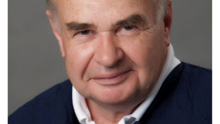 Portrait von Prof. Dr. Dr. Peter Tetsch