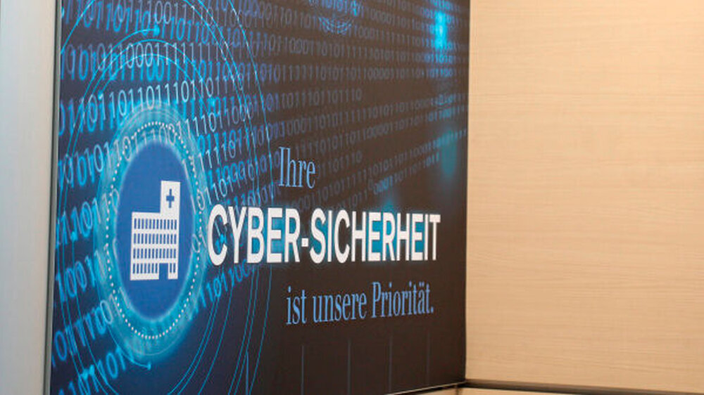 Stoff für Diskussionen: Cybersicherheit im Krankenhaus. "Hersteller, Anwender und Gesetzgeber müssen an einem Strang ziehen", lautet der Tenor bei den Ausstellern. IT-Lösungen auf dem aktuellen Stand der Technik sind der Grundpfeiler für die bestmögl