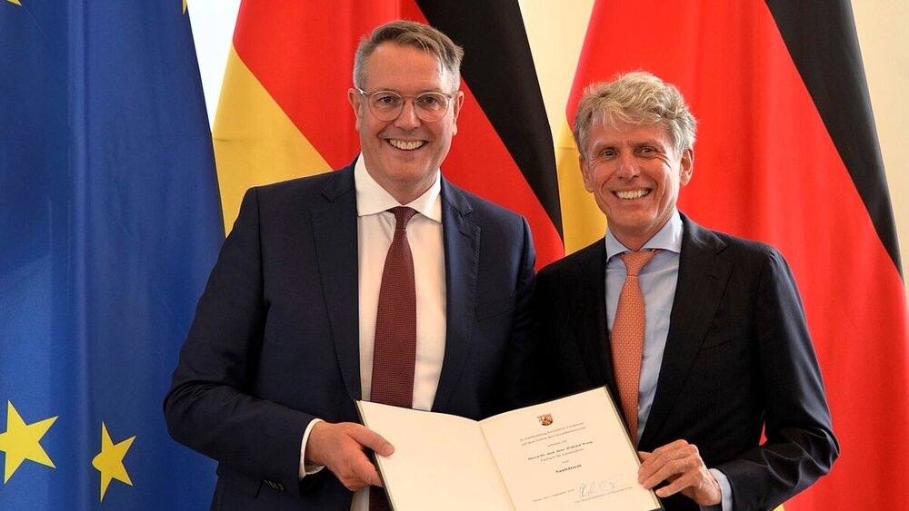 Dr. Wilfried Woop zum Sanitätsrat ernannt