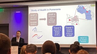 Marc Möhwald von der Poliklinik für zahnärztliche Prothetik an der Universitätsmedizin Greifswald präsentierte Daten aus der SHIP-Studie (Study of Health in Pomerania)