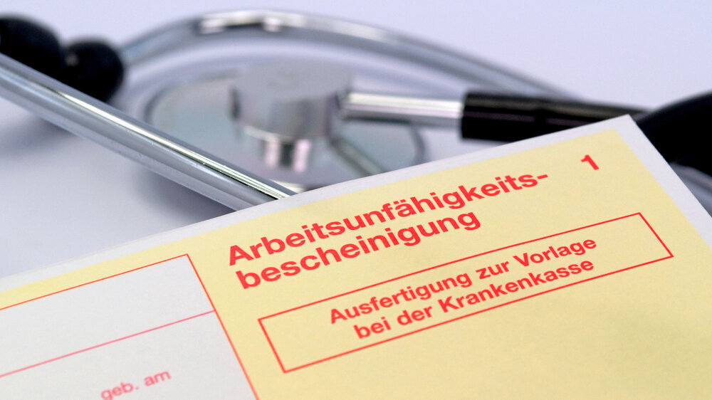 Der G-BA hat die Corona-Sonderregeln für die telefonische Krankschreibung bei leichten Atemwegsinfekten, für ärztlich verordnete Leistungen sowie für die telefonische Beratung in der ambulanten spezialfachärztlichen Versorgung um weitere drei Monate