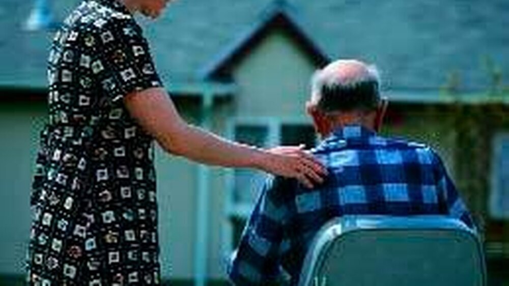 Wenn die Eltern zum Pflegefall werden, müssen ihre Kinder bis zu 100 Prozent der anfallenden Mehrkosten übernehmen.