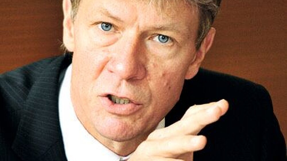 „Die Information über Prävention, Therapie und Nachsorge der Parodontalerkrankungen muss erhöht werden!“ forderteDr. Dietmar Oesterreich, Vizepräsident der Bundeszahnärztekammer.