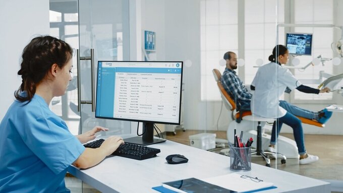 ZFA am Computer Verwaltung ZFA am Computer Verwaltung