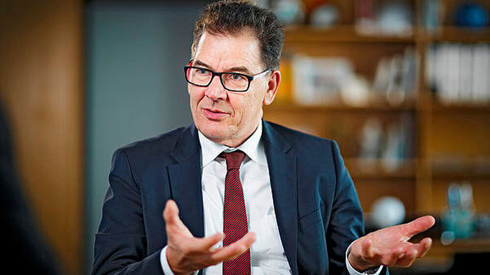 Dr. Gerd Müller ist seit Dezember 2013 Bundesminister für wirtschaftliche Zusammenarbeit und Entwicklung.