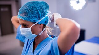 Krankenpflegerin in Klinik