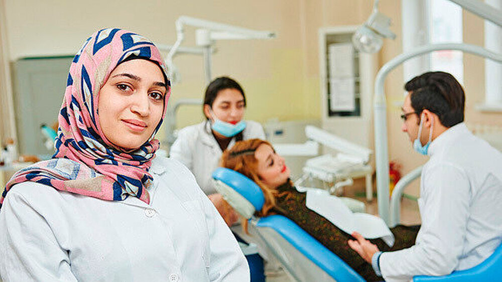 Der Arzt ist verpflichtet, sich davon zu überzeugen, dass ein nicht Deutsch sprechender Patient die Aufklärung tatsächlich verstanden hat, urteilte jüngst das Oberlandesgericht Köln. | Der Arzt ist verpflichtet, sich davon zu überzeugen, dass ein nicht Deutsch sprechender Patient die Aufklärung tatsächlich verstanden hat, urteilte jüngst das Oberlandesgericht Köln. |
