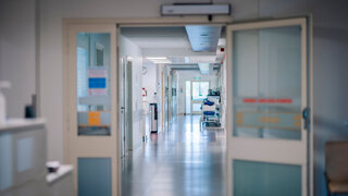 Leerer Krankenhausflur