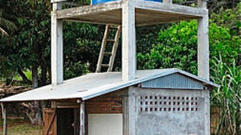 Hilfe für ein Lepradorf in Madagaskar: Das HDZ finanzierte den Bau eines Tiefbrunnens mit Solaranlage und Solarwasserpumpe. |