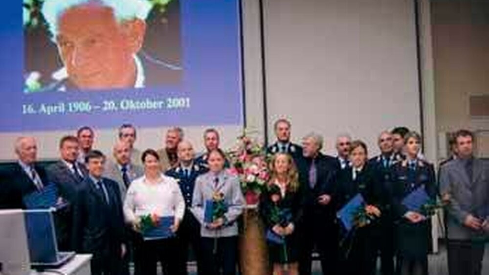 Die Helfer, die bei der Tsunami-Katastrophe Identifizierungsarbeit leisteten, erhielten den Gösta-Gustafson-Award.