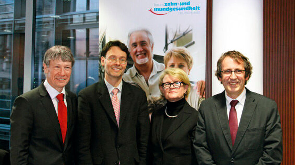 Prof. Oesterreich, Prof. Splieth, Prof. Kahl-Nieke und Prof. Zimmer (v.l.n.r.) bei der Sitzung des Forums