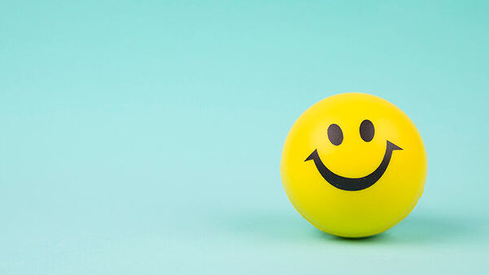 Das Smiley wurde 1963 erfunden. Der weltweit erste Tag des Lächelns fand 1999 statt.