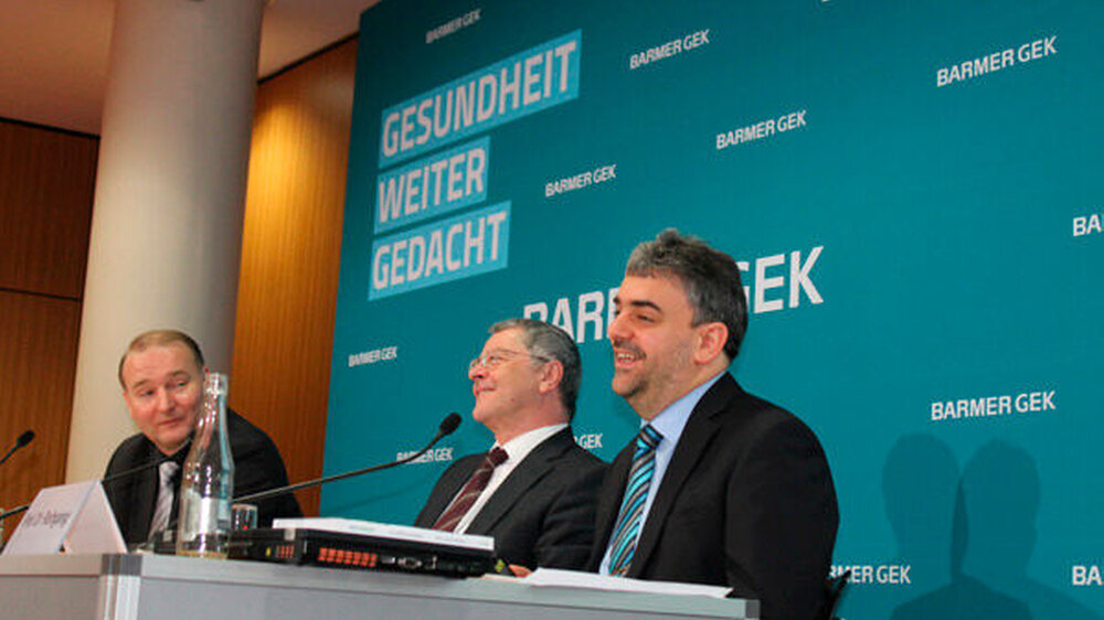 Gute Laune: Thorsten Jakob, Rolf-Ulrich Schlenker und Heinz Rothgang (v.l.n.r.) freuen sich über den Ausbau der Betreuungsleistungen.