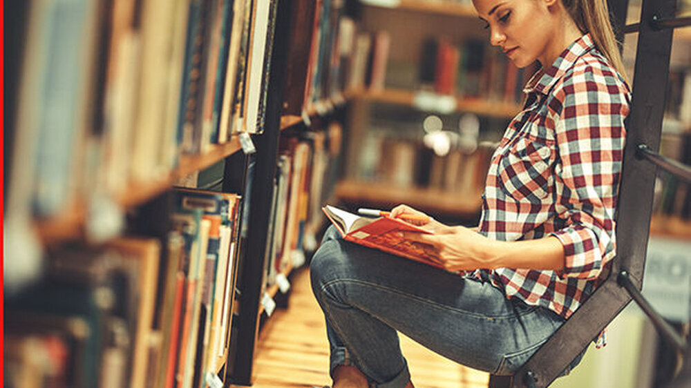 Die mit Abstand intensivste Nutzung von Bibliotheksarbeitsplätzen weisen Studenten der Fächergruppen Recht (10,3 Stunden pro Woche) und Medizin (9,2 Stunden pro Woche) an Universitäten auf.