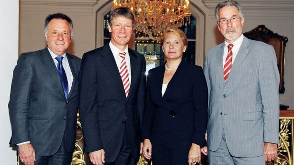 Die Organisatoren und Initiatoren des Parlamentarischen Abends: CDU-MdB Dr. Rolf Koschorrek, Dr. Dietmar Oesterreich, Dr. Imke Kaschke und CDU-MdB Dr. Hans Georg Faust (v.l.n.r.)