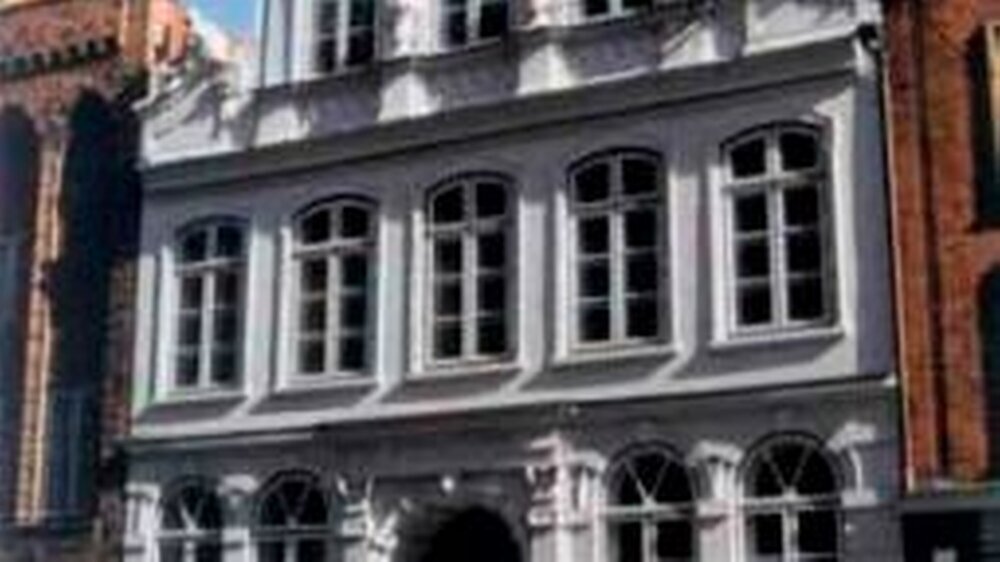 Das Buddenbrook-Haus in Lübeck, in dem Senator Mann (im Roman Buddenbrook) mit seinem Schlaganfall den Niedergang der Familie einleitete.