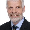 Prof. Dr. Ulrich Schiffner - Studium der Zahnheilkunde an der Universität Hamburg, 1980 Approbation, 1981 Promotion, seit 1982 am Zentrum ZMK des UKE, 1988 bis 1992 Vorstandsmitglied der Deutschen Gesellschaft für Zahnerhaltung DGZ, 1993 Habilitation, 1994 Oberarzt, 1996 Professur, 2002 bis 2006 1. Vorsitzender des AK für Epidemiologie und Public Health der DGZMK, 2004–2008 Präsident der Deutschen Gesellschaft für Kinderzahnheilkunde DGK, seit 2008 Fortbildungsreferent der Deutschen Gesellschaft für Kinderzahnheilkunde. Fortbildungskurse zur Kariesprävention Forschungsschwerpunkte: Kariesätiologie und -prophylaxe, Epidemiologie, Deutsche Mundgesundheitsstudien |