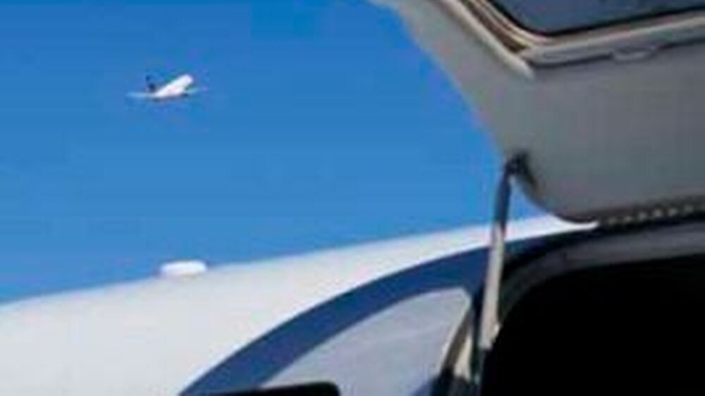Notfälle gibt es auch im Flieger. Hilfeleistende Ärzte sollten ihre Rechte und Pflichten kennen.