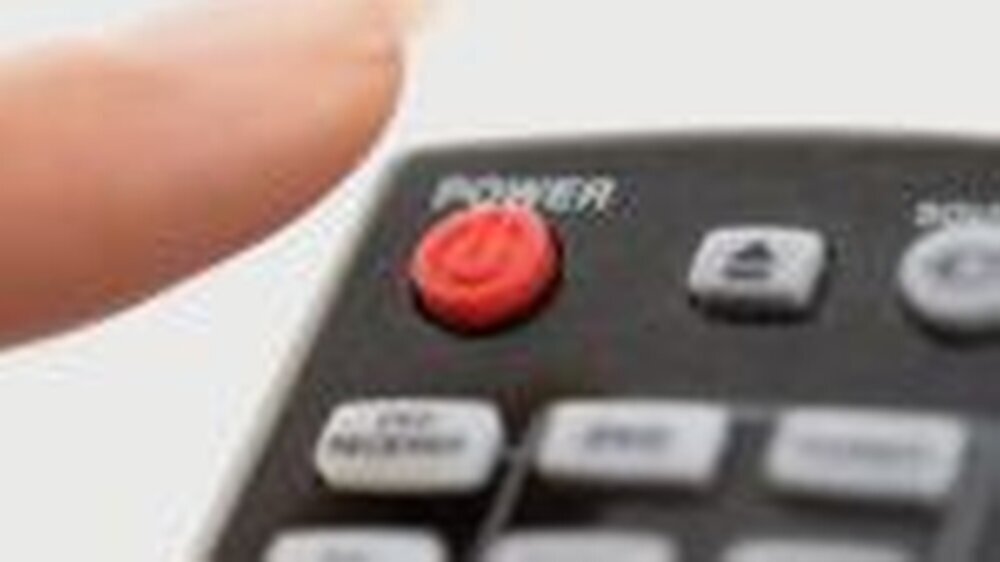 Ärzteserien im Fernsehen sind – zumal für Fachleute – nicht jedermanns Sache. Psychologisch interessant ist das Thema und sein seit Jahrzehnten anhaltender Erfolg allemal. Und wer das nicht mag, kann immerhin die beste Erfindung in der Geschichte de