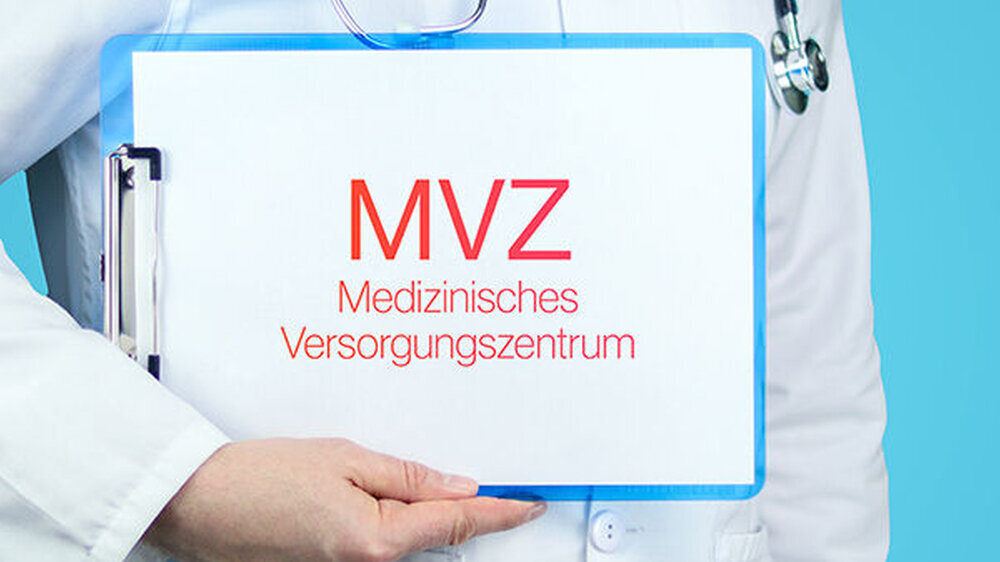 Zuletzt hatten die Recherchen des Magazins „Panorama“ (NDR) aufgedeckt, dass Angestellte in investorenbetriebenen Medizinische Versorgungszentren (iMVZ) massivem Umsatzdruck ausgesetzt sind.