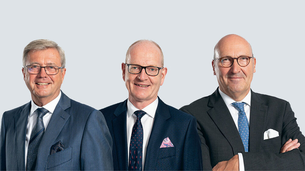 Dr. Wolfgang Eßer, Vorsitzender des Vorstandes der Kassenzahnärztlichen Bundesvereinigung; Martin Hendges, Stellvertretender Vorsitzender des Vorstandes der Kassenzahnärztlichen Bundesvereinigung; Dr. Karl-Georg Pochhhammer, Stellvertretender Vorsitzen