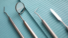 Symbolbild Tray Zahnmedizin